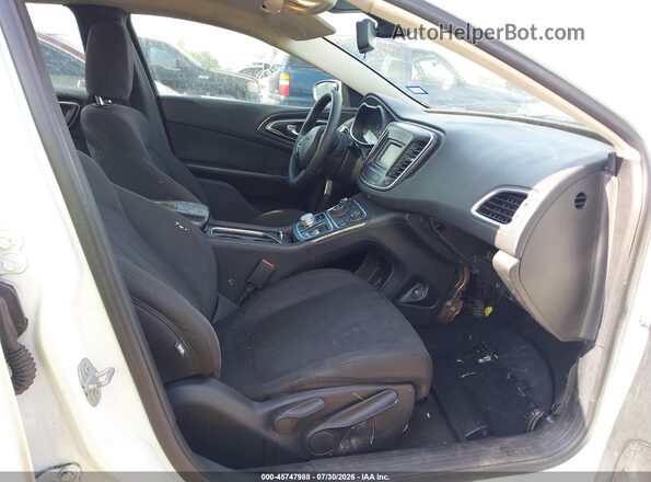1C3CCCAB3GN141488 2016 CHRYSLER 200 White Front interior view