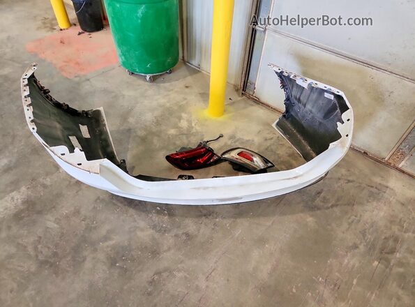 1C3CCCAB5GN166103 2016 CHRYSLER 200 White Vista del compartimento del motor