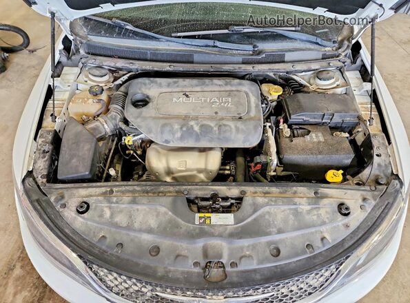 1C3CCCAB5GN166103 2016 CHRYSLER 200 White Vista interior trasera