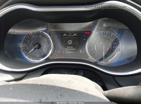 1C3CCCAB6GN174582 2016 CHRYSLER 200 Бордовый Вид задних сидений