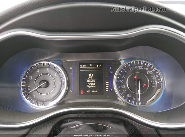 1C3CCCAB7GN191410 2016 CHRYSLER 200 Maroon Vista de los asientos traseros