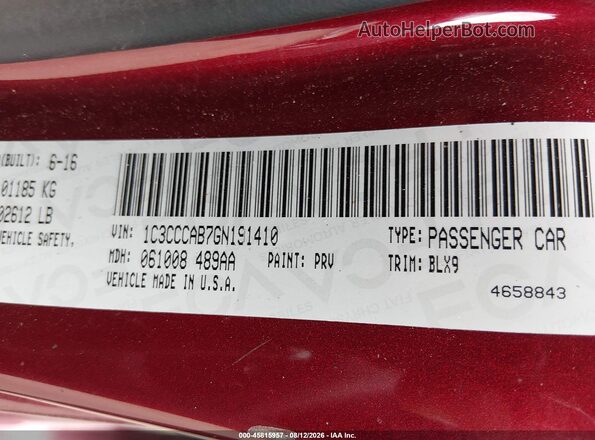 1C3CCCAB7GN191410 2016 CHRYSLER 200 Maroon Vista del compartimento del motor