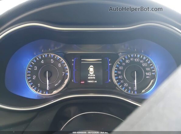 1C3CCCAB9GN150597 2016 CHRYSLER 200 Gray Rear seats view