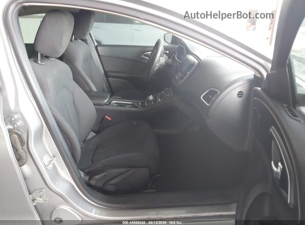 1C3CCCAB9GN150597 2016 CHRYSLER 200 Gray Front interior view