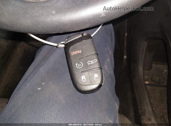 1C3CCCBB2GN174416 2016 CHRYSLER 200 Gray Vista del salpicadero