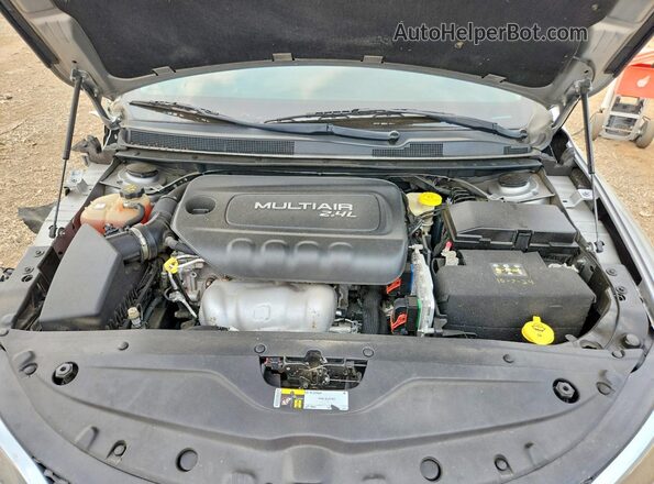 1C3CCCCB1GN134228 2016 CHRYSLER 200 Silver Vista interior trasera