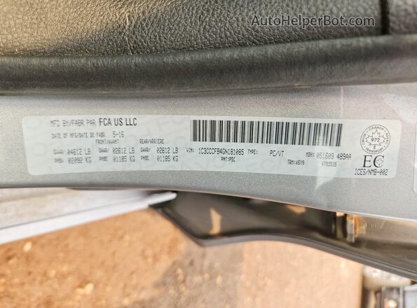 1C3CCCFB4GN181085 2016 CHRYSLER 200 Silver Vista del compartimento del motor