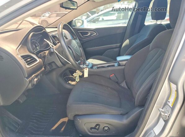 1C3CCCFB6HN501251 2017 CHRYSLER 200 Silver Вид салону спереду