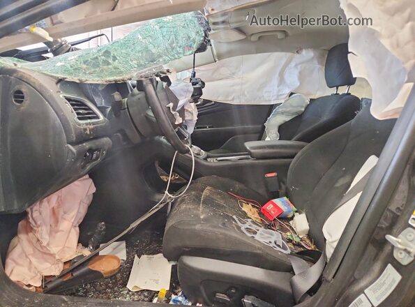 1C3CCCFB8HN501347 2017 CHRYSLER 200 Серый Вид салона спереди