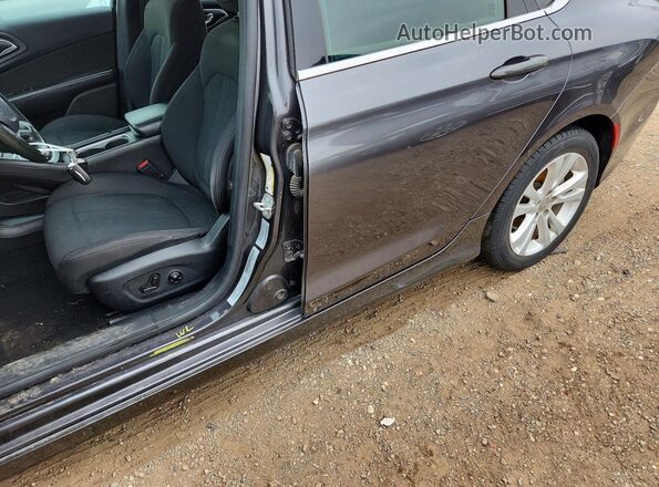 1C3CCCFB8HN504362 2017 CHRYSLER 200 Gray Вид підкапотного простору