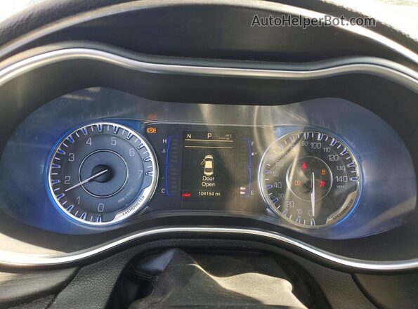 1C3CCCFBXHN502452 2017 CHRYSLER 200 Gray Вид щитка приладів