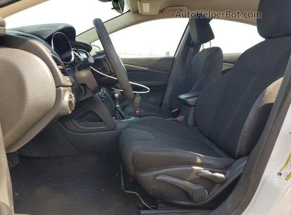 1C3CDFAA8GD712226 2016 DODGE DART White Widok wnętrza z przodu
