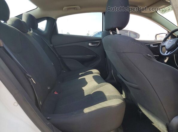 1C3CDFAA8GD712226 2016 DODGE DART White Widok tylnych siedzeń