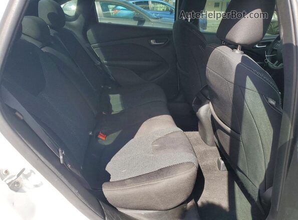 1C3CDFBB1GD505877 2016 DODGE DART White Vista de los asientos traseros