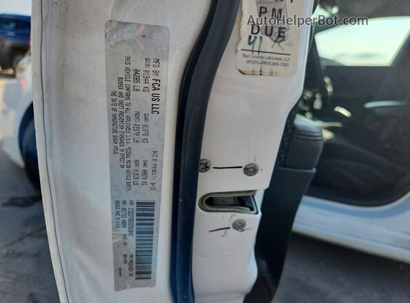 1C3CDFBB2GD563643 2016 DODGE DART White Вид підкапотного простору