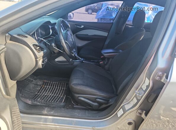 1C3CDFBB7GD539922 2016 DODGE DART Серебряный Вид салона спереди