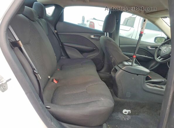 1C3CDFFA4GD821842 2016 DODGE DART White Vista de los asientos traseros