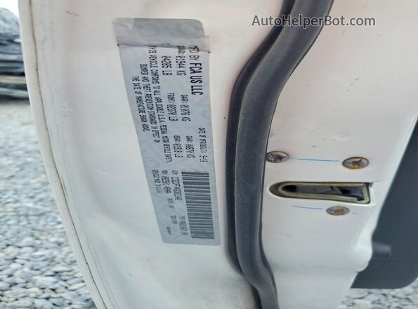 1C3CDFFA4GD821842 2016 DODGE DART White Vista del compartimento del motor