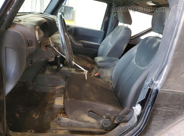 1C4AJWAG4GL265075 2016 JEEP WRANGLER Черный Вид салона спереди
