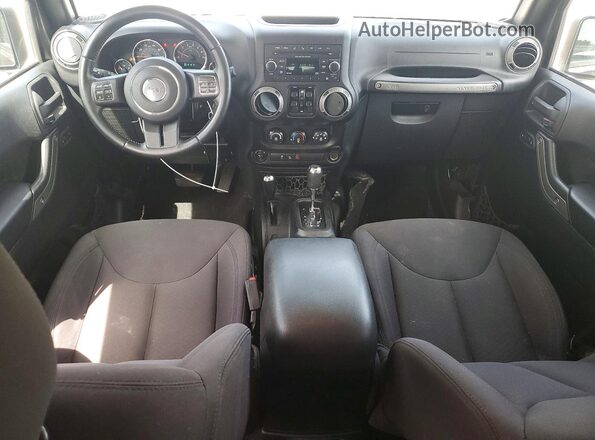 1C4BJWDG1GL209174 2016 JEEP WRANGLER Gray Dashboard view