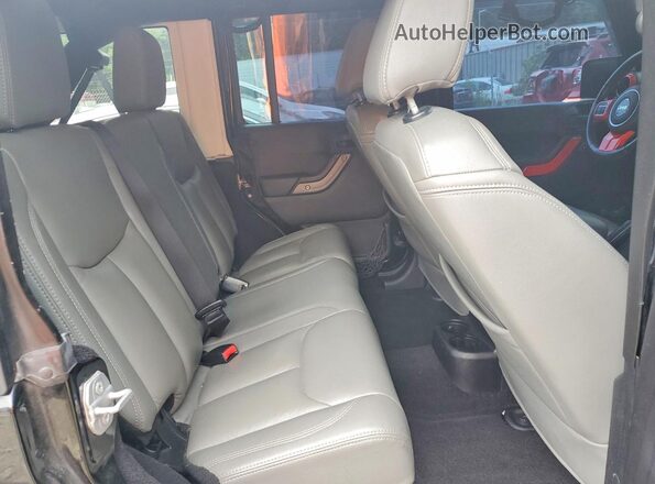 1C4BJWDG2GL116745 2016 JEEP WRANGLER Black უკანა სალონის ხედი