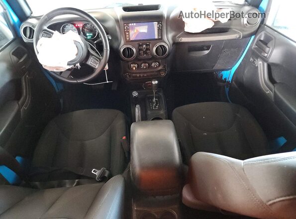 1C4BJWDG2HL640527 2017 JEEP WRANGLER Синий Вид панели приборов