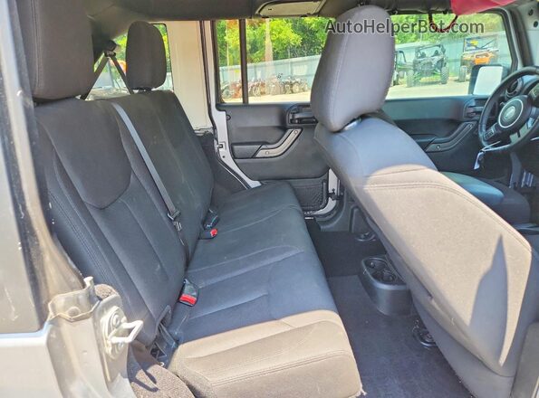 1C4BJWDG2HL649325 2017 JEEP WRANGLER Silver უკანა სავარძლების ხედი