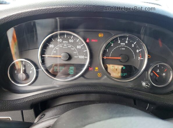 1C4BJWDG2HL715260 2017 JEEP WRANGLER Purple Widok zestawu wskaźników
