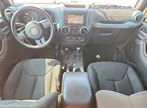 1C4BJWDG3GL105981 2016 JEEP WRANGLER Green Widok deski rozdzielczej
