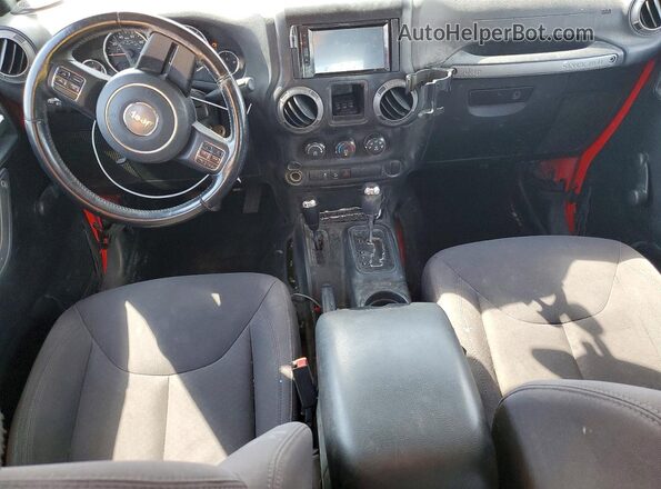 1C4BJWDG3GL155747 2016 JEEP WRANGLER Red Widok deski rozdzielczej