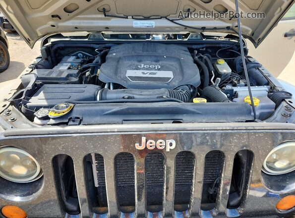 1C4BJWDG3JL864427 2018 JEEP WRANGLER Green Vista del compartimento del motor