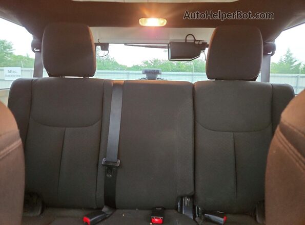 1C4BJWDG4GL216023 2016 JEEP WRANGLER Gray Rear seats view
