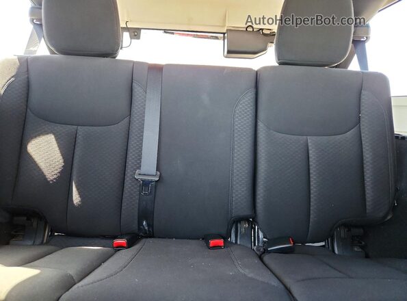 1C4BJWDG4HL529266 2017 JEEP WRANGLER Black Widok tylnych siedzeń
