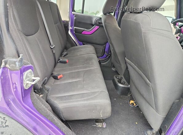 1C4BJWDG4HL671343 2017 JEEP WRANGLER Purple Widok tylnych siedzeń