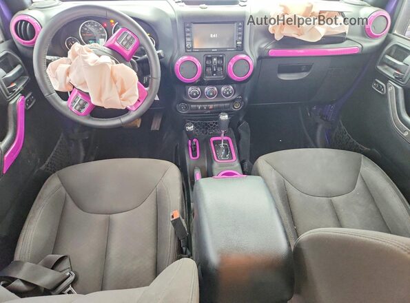 1C4BJWDG4HL671343 2017 JEEP WRANGLER Purple Widok deski rozdzielczej