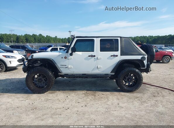 1C4BJWDG4JL828942 2018 JEEP WRANGLER White 360 interior view