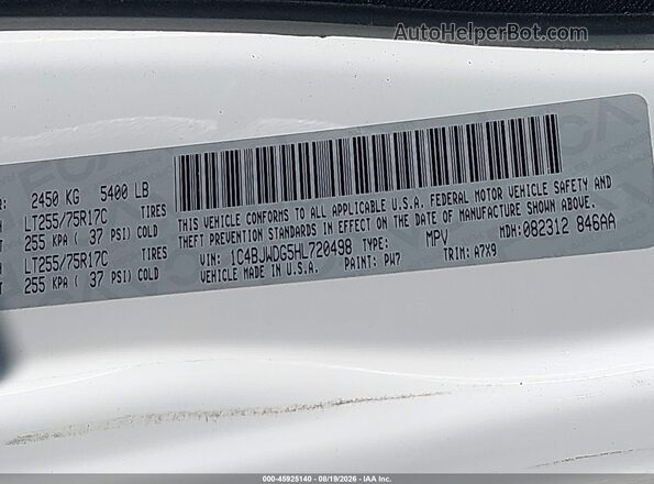 1C4BJWDG5HL720498 2017 JEEP WRANGLER UNLIMITED White Engine compartment view