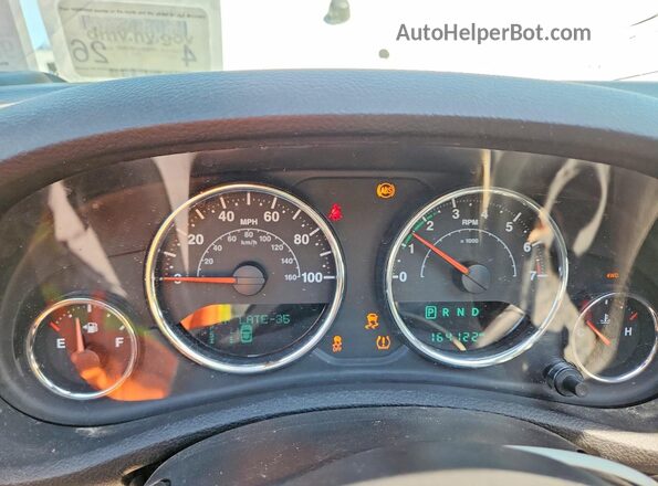 1C4BJWDG5HL748169 2017 JEEP WRANGLER White Вид щитка приладів