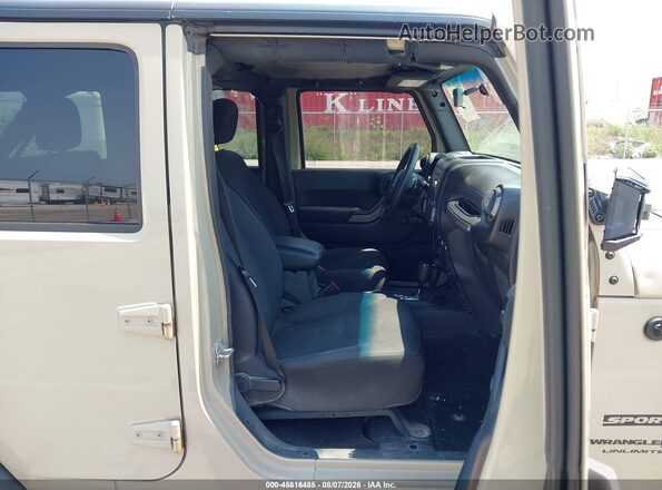 1C4BJWDG5JL858385 2018 JEEP WRANGLER Cream Widok wnętrza z przodu
