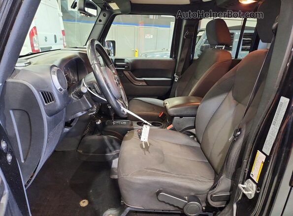 1C4BJWDG5JL888728 2018 JEEP WRANGLER Black Widok wnętrza z tyłu
