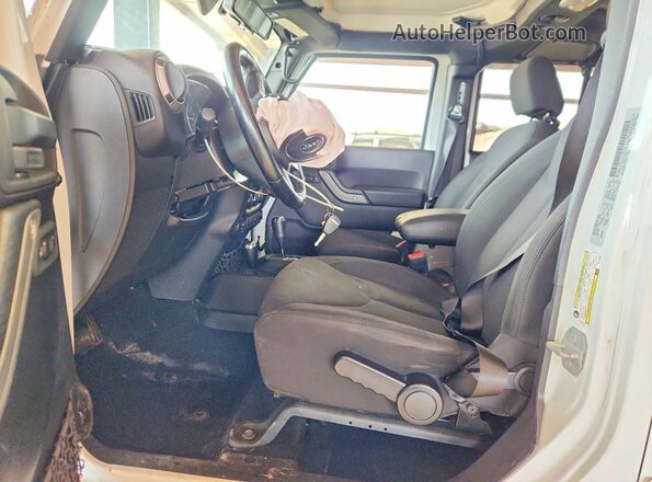 1C4BJWDG6GL112259 2016 JEEP WRANGLER White Вид салону спереду