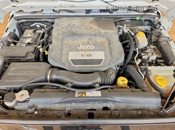1C4BJWDG6GL112259 2016 JEEP WRANGLER White Вид задньої частини салону