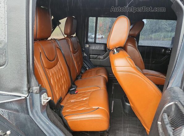 1C4BJWDG6GL231588 2016 JEEP WRANGLER Black Widok wnętrza z tyłu