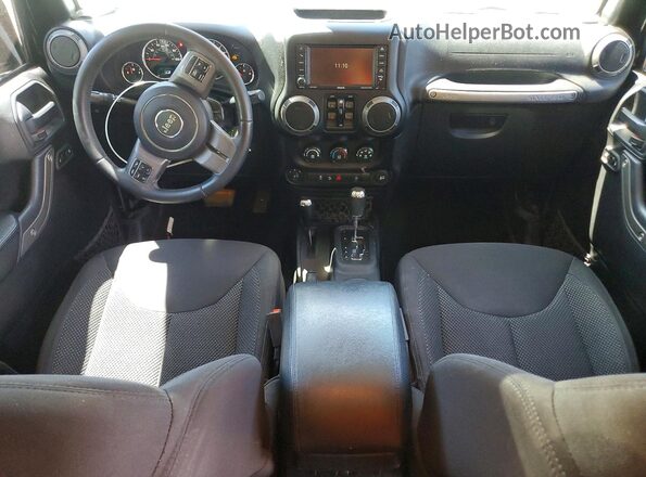 1C4BJWDG9GL189658 2016 JEEP WRANGLER Черный Вид панели приборов