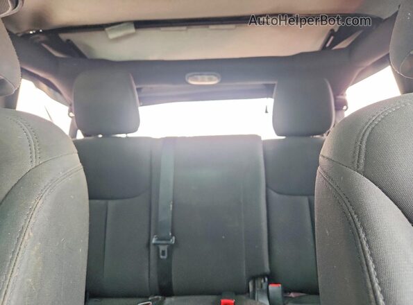 1C4BJWDG9GL211500 2016 JEEP WRANGLER Tan Rear seats view