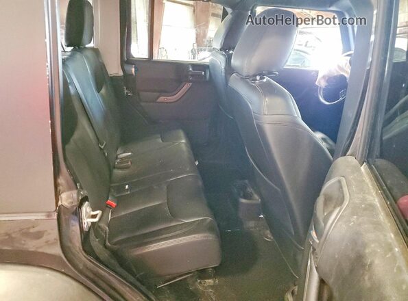 1C4BJWDGXGL323691 2016 JEEP WRANGLER Black Вид задньої частини салону
