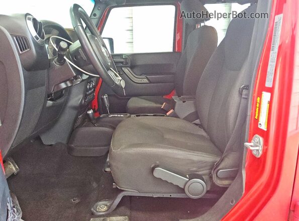 1C4BJWDGXHL555368 2017 JEEP WRANGLER Red წინა სალონის ხედი