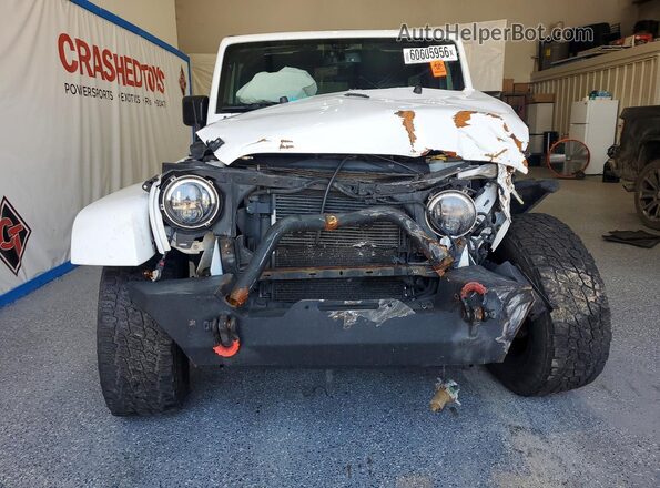 1C4BJWEG1GL155275 2016 JEEP WRANGLER White Widok z przodu