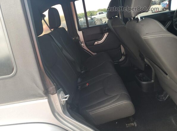 1C4BJWEG2GL297926 2016 JEEP WRANGLER Серебряный Вид задней части салона