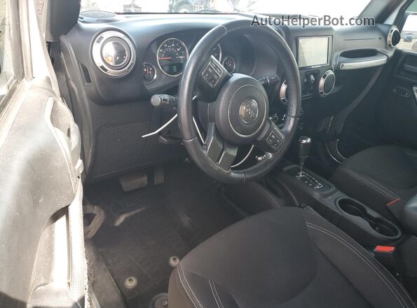 1C4BJWEG2GL297926 2016 JEEP WRANGLER Серебряный Вид панели приборов